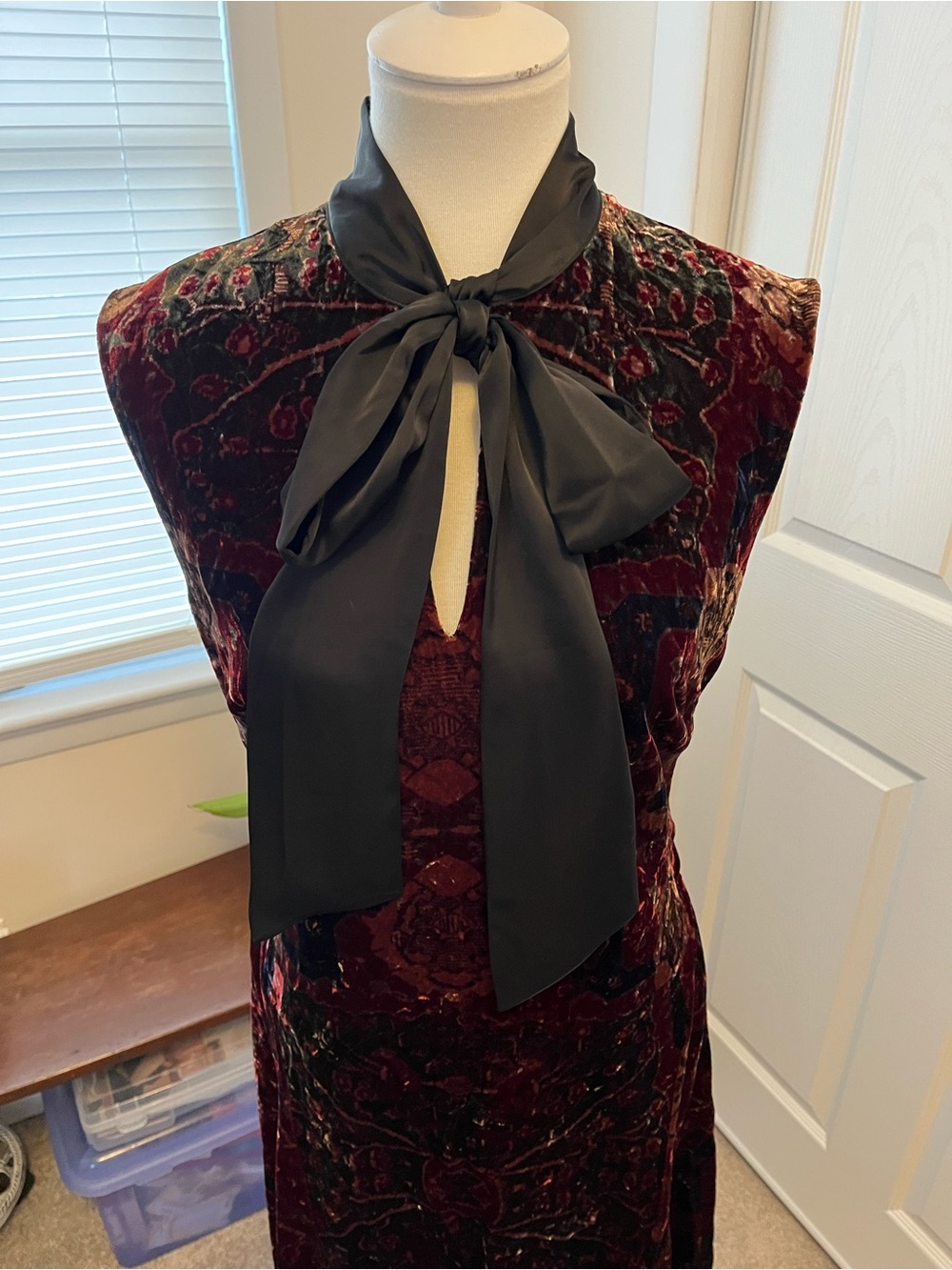 Lauren Ralph Lauren Velvet Paisley A-Line Dress with Black Silk Bow - Picture 6 of 11